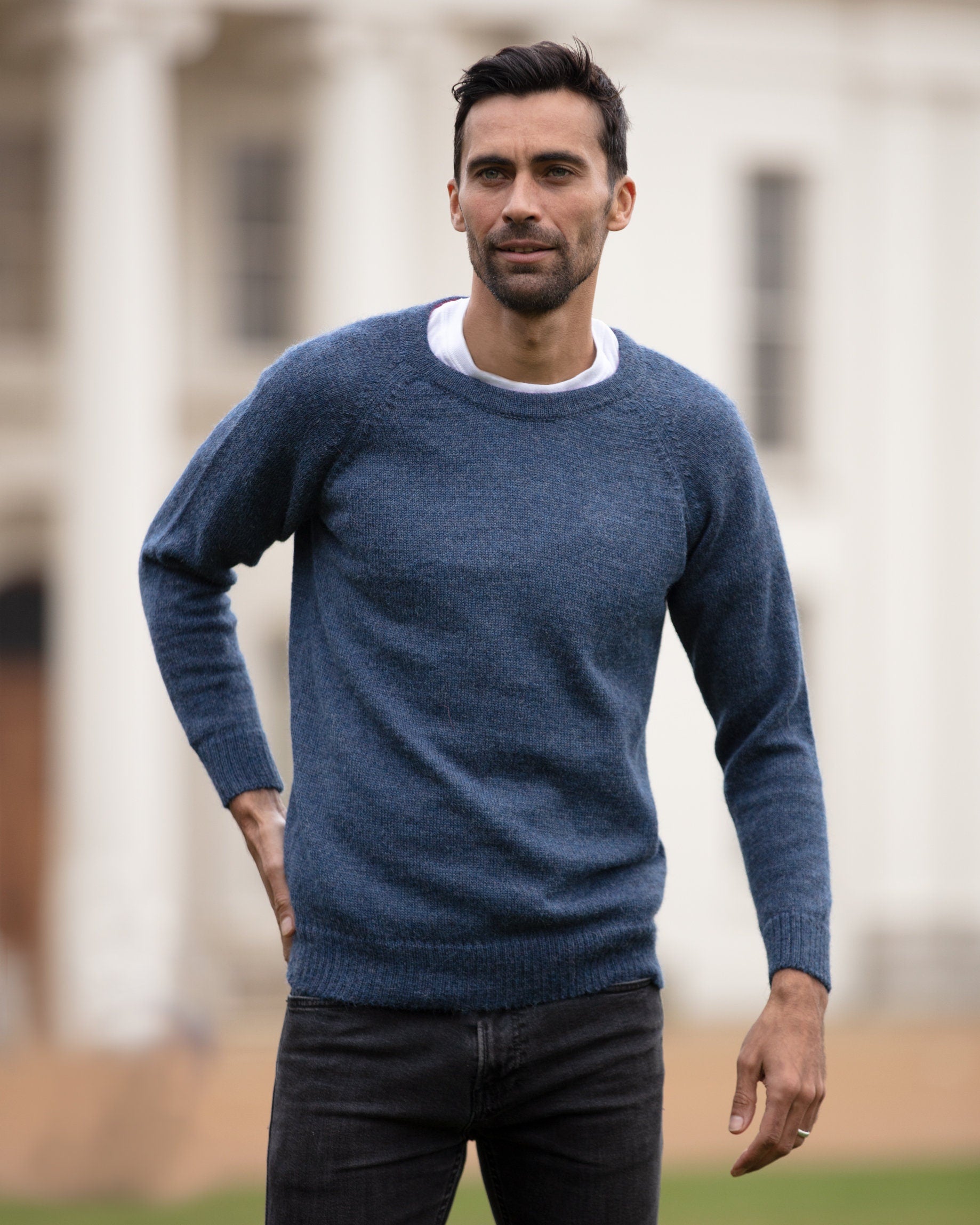 Men's v neck on sale knitwear